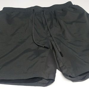Lululemon Mens shorts size Medium